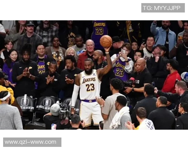 詹姆斯创历史新里程碑成首位4万分1万板1万助球员